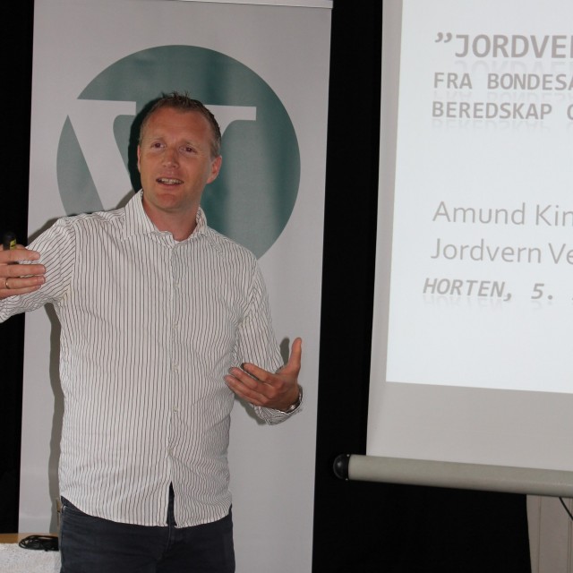 "Amund Kind holdt foredraget "Jordvern - Fra bondesak til et spørsmål om beredskap og samfunnssikkerhet" "